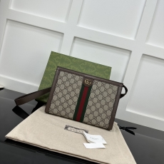 Gucci Clutch Bags